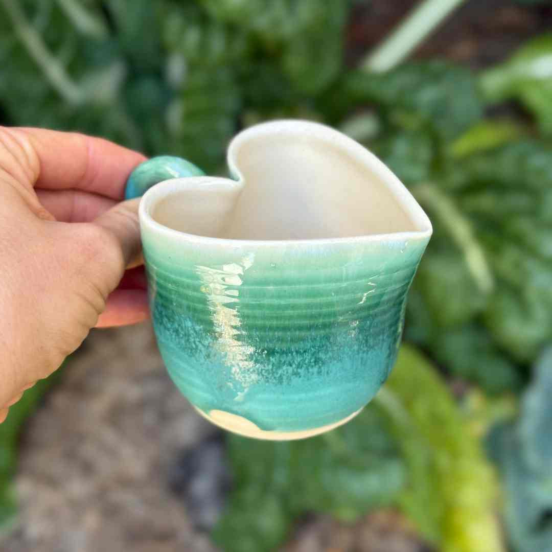 Green_Heart_Cup_with_Handle